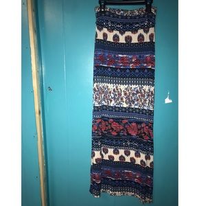 Floral Patterned Maxi Skirt w/ side slits